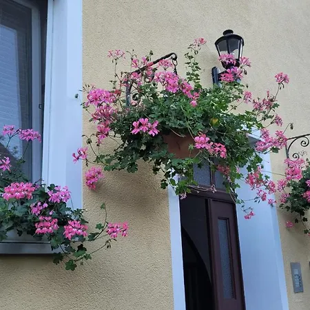 ホームステイ Ferienzimmer Familie Schmidt *