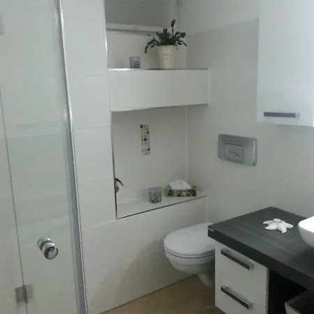 ホームステイ Ferienzimmer Familie Schmidt