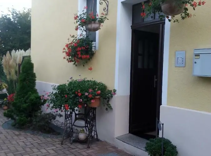 Ferienzimmer Familie Schmidt Pansiyon *